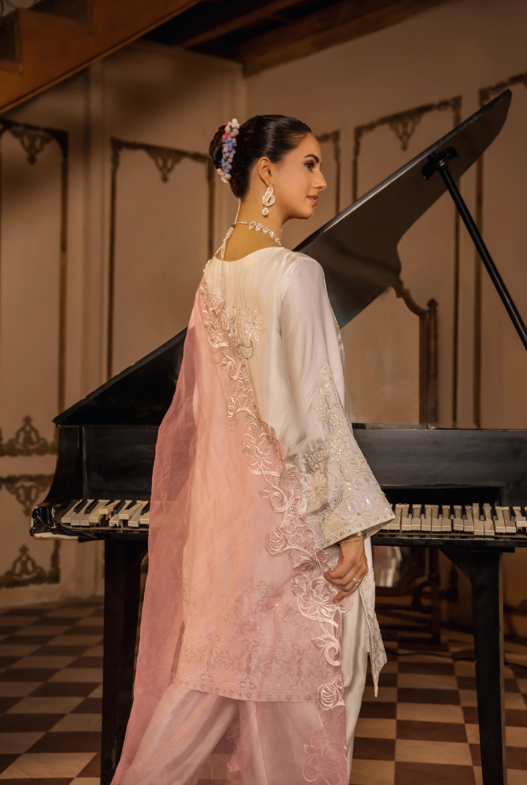 Blush Ivory Etoile