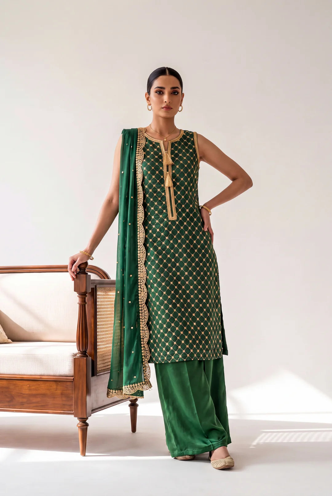 Emerald Noor – Luxury Embroidered 3-Piece Formal Suit